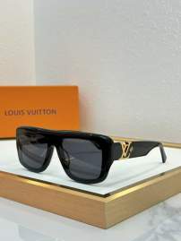 Picture of Louis Vuitton Sunglasses _SKUfw79615796fw